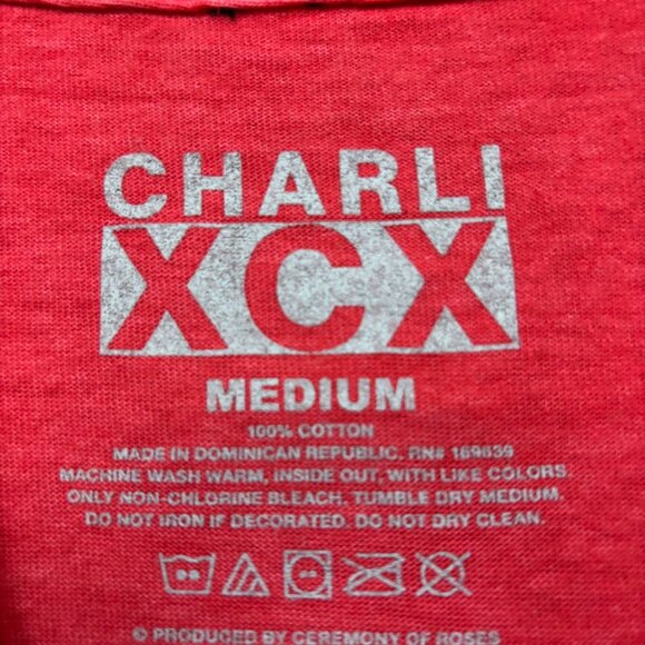 Charli XCX Hi Its Me You Are All In Danger Red T-Shirt Size Medium - Picture 4 of 6
